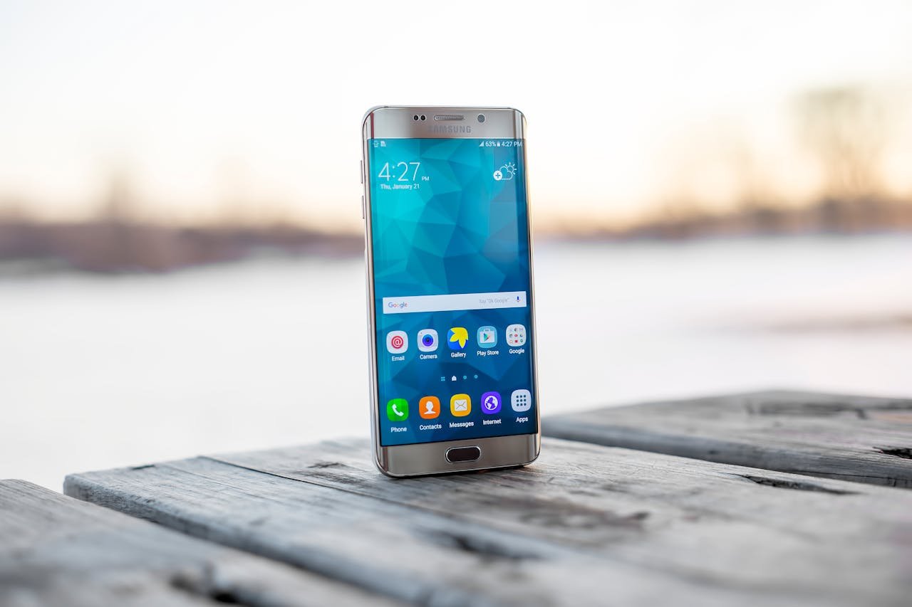 Smartphone sur table